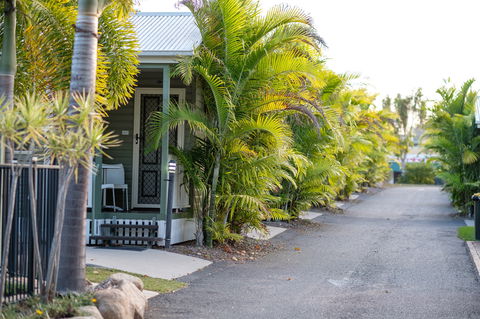 Barney Beach Accommodation Centre - VIC Tourism 0