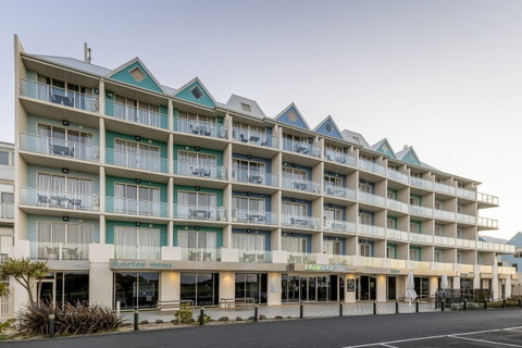 Lady Bay Resort - VIC Tourism 0