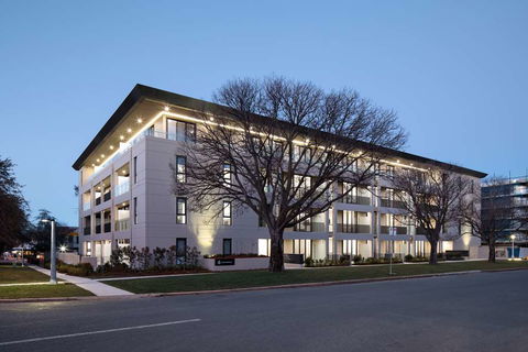 Knightsbridge Canberra - VIC Tourism 0