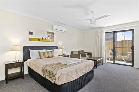 Blackwater Central Motel - VIC Tourism 1