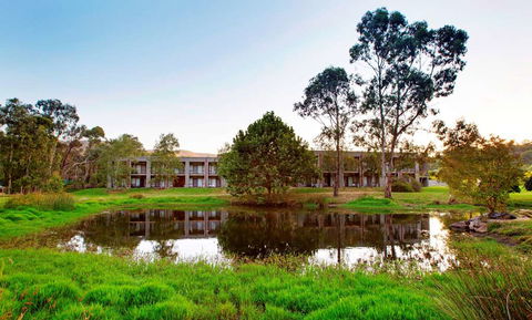 York On Lilydale Resort - VIC Tourism 0