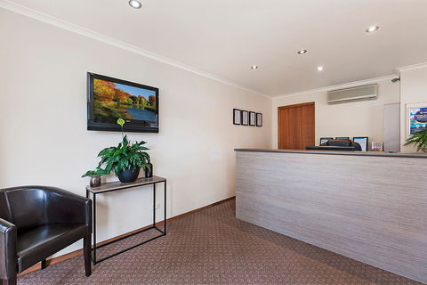 AAt 28 Goldsmith Motel - VIC Tourism 1