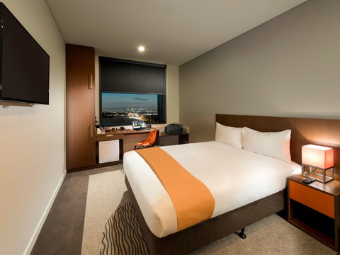 Ibis Brisbane Airport Hotel - VIC Tourism 1