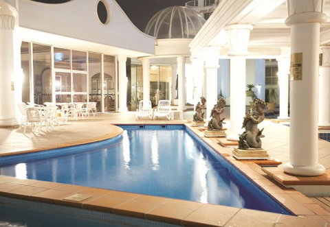 Phoenician Resort - VIC Tourism 2