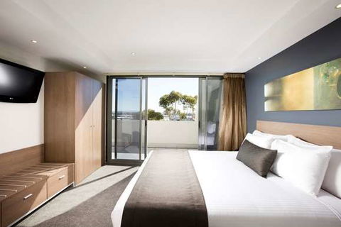 Mantra Tullamarine Hotel - VIC Tourism 1