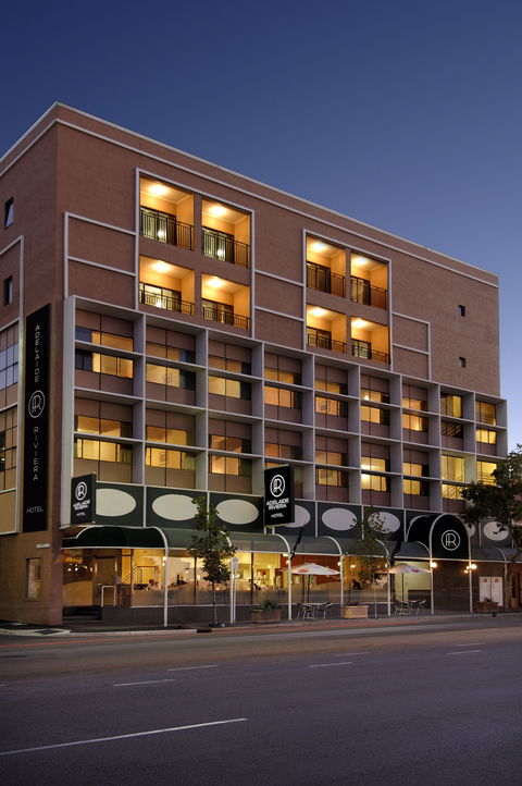 Adelaide Riviera Hotel - VIC Tourism 0