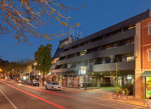 Comfort Hotel Adelaide Meridien - VIC Tourism 0