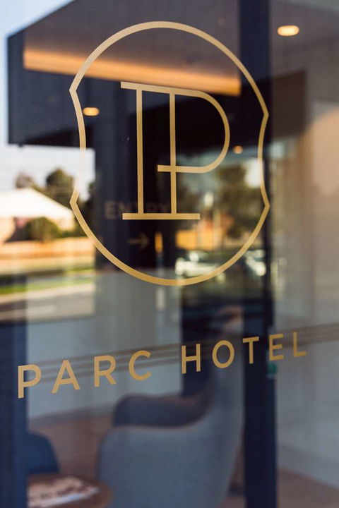 Parc Hotel - VIC Tourism 0