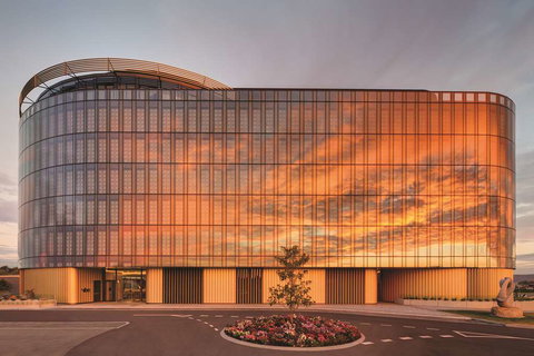 Vibe Hotel Canberra Airport - VIC Tourism 1