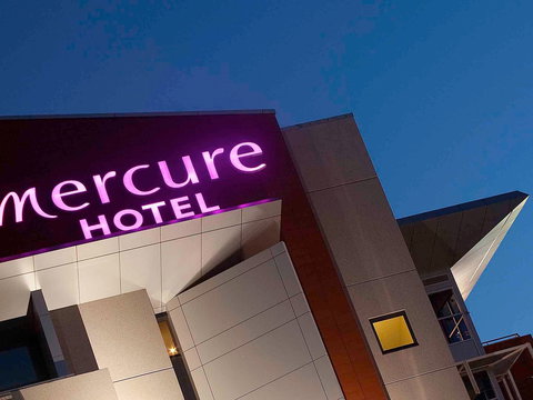 Mercure Sydney Liverpool - VIC Tourism 1