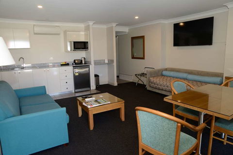 Bathurst Heritage Motor Inn - VIC Tourism 2