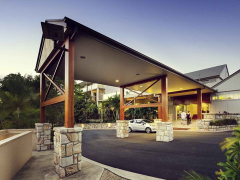 Mercure Clear Mountain Lodge - VIC Tourism 0