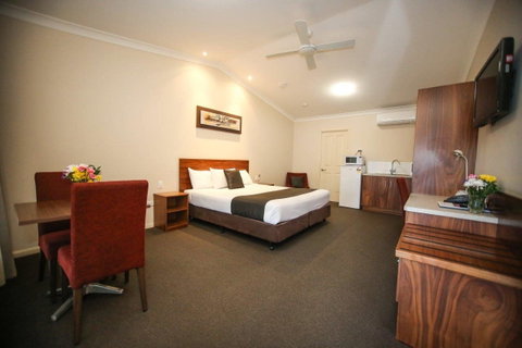 Roma Explorers Inn - VIC Tourism 2