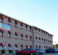 Arena Hotel - VIC Tourism