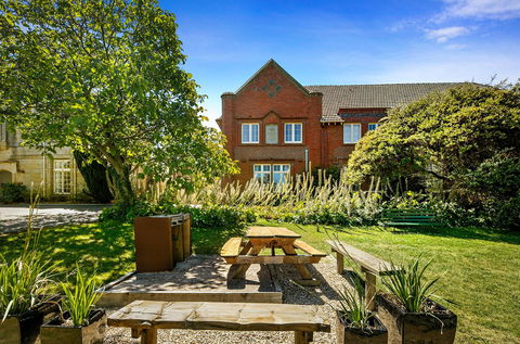 Quest Trinity House - VIC Tourism 1