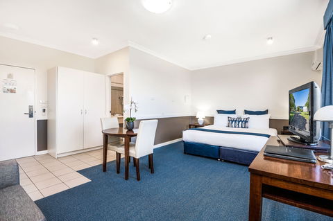 Hawkesbury Race Club Motel - VIC Tourism 2
