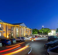 Adelaide Inn - VIC Tourism