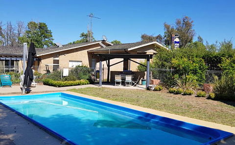 Amber Court Motor Inn - VIC Tourism 2