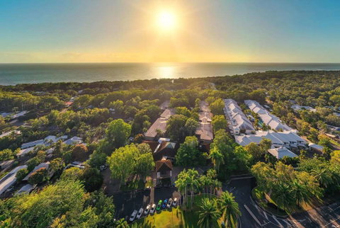 Ramada Resort Port Douglas - VIC Tourism 0