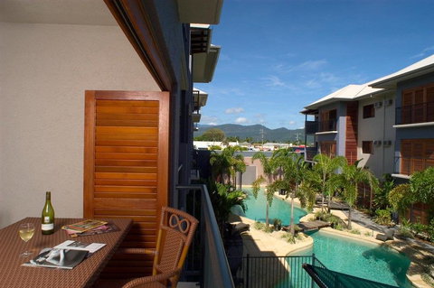 Southern Cross Atrium Apartments - VIC Tourism 1