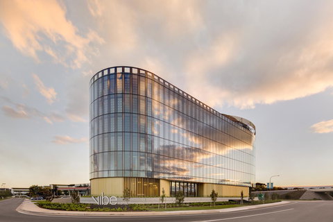 Vibe Hotel Canberra - VIC Tourism 0