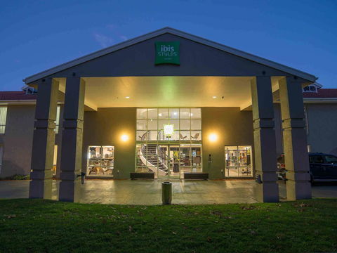 Ibis Styles Canberra - VIC Tourism 0