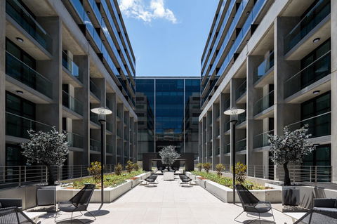 Avenue Hotel Canberra - VIC Tourism 7