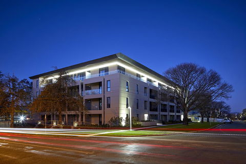 Knightsbridge Canberra - VIC Tourism 0