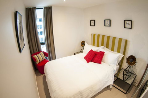 KUI - Manhattan Apartments - VIC Tourism 14