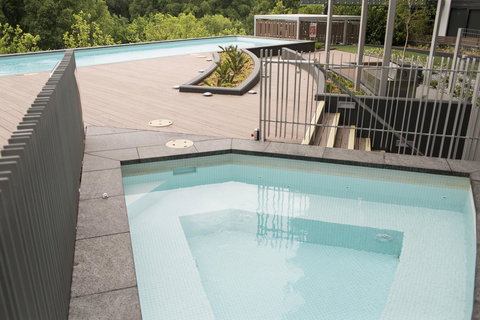 KUI - Manhattan Apartments - VIC Tourism 3