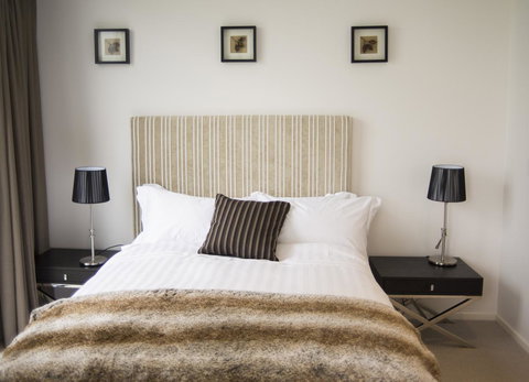 KUI - Manhattan Apartments - VIC Tourism 9