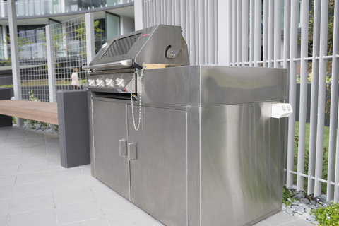 KUI - Manhattan Apartments - VIC Tourism 18