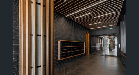 Stylish, Modern, Cute As A Button - Braddon CBD - VIC Tourism 1