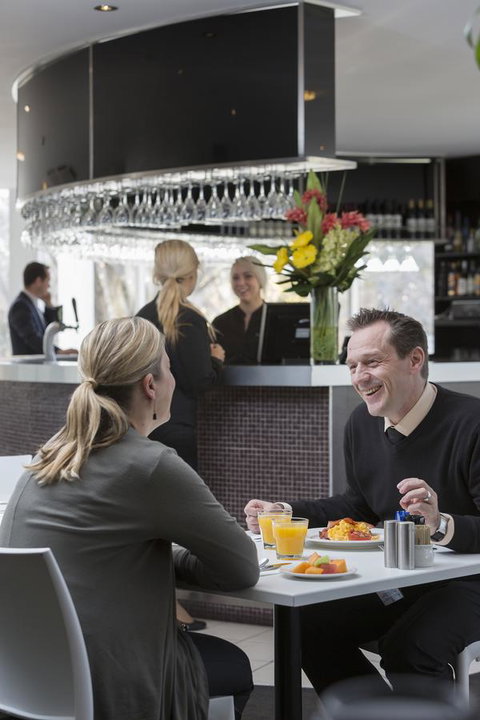 Ramada Encore Belconnen - VIC Tourism 1