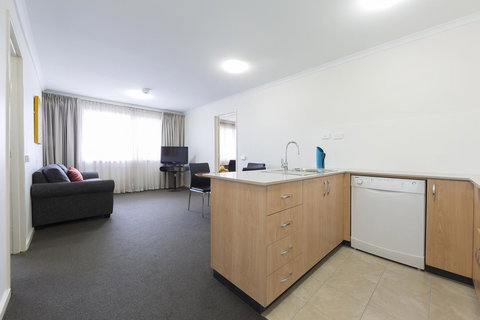 Ramada Encore Belconnen - VIC Tourism 6
