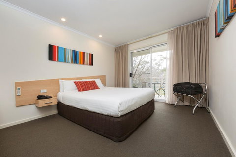 Ramada Encore Belconnen - VIC Tourism 4