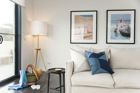 Mollymook Beachfront Penthouse 9 - VIC Tourism 8