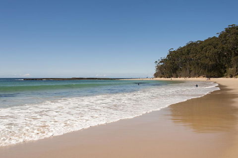 Mollymook Beachfront Penthouse 9 - VIC Tourism 0