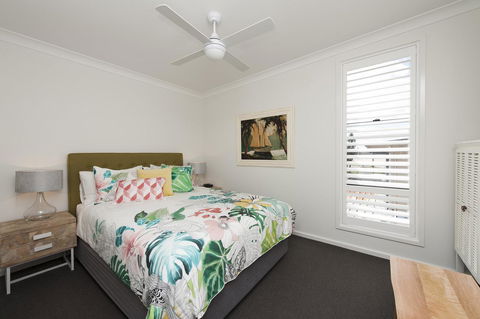 Mollymook Beachfront Penthouse 9 - VIC Tourism 2