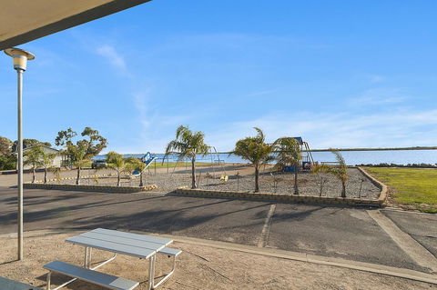 Port Broughton Tourist Park - VIC Tourism 38