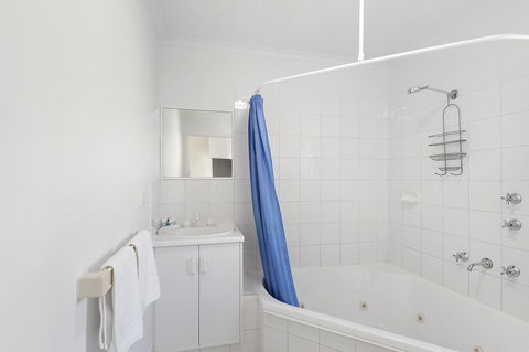 Port Broughton Tourist Park - VIC Tourism 43