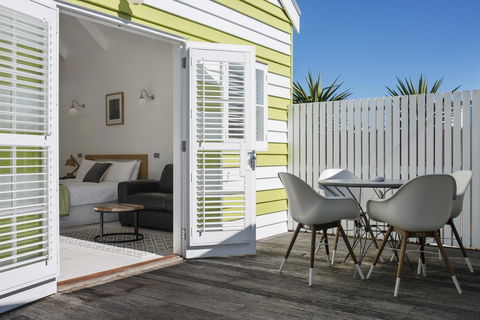 Beach Huts Middleton - VIC Tourism 8