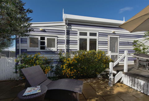 Beach Huts Middleton - VIC Tourism 29