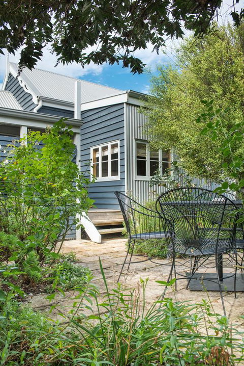 Beach Huts Middleton - VIC Tourism 42