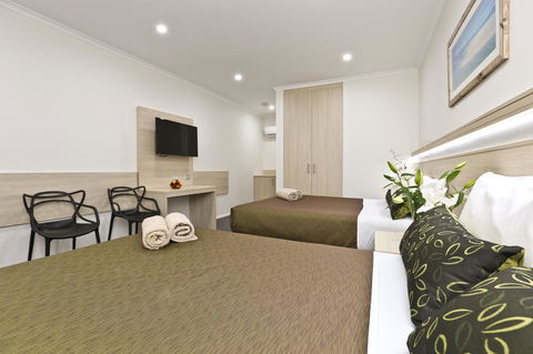 Morphettville Motor Inn - VIC Tourism 10