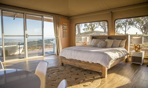 Kangaroo Island Seafront - VIC Tourism 6