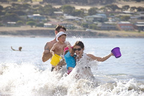 Kangaroo Island Seafront - VIC Tourism 44