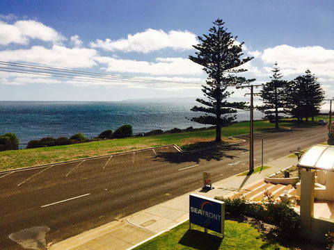 Kangaroo Island Seafront - VIC Tourism 21