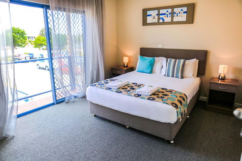 Marina Hotel - VIC Tourism 30