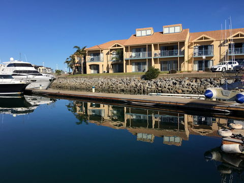 Marina Hotel - VIC Tourism 35